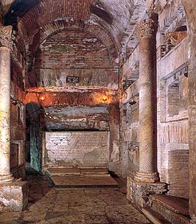 La cripta dei Papi (III sec.)